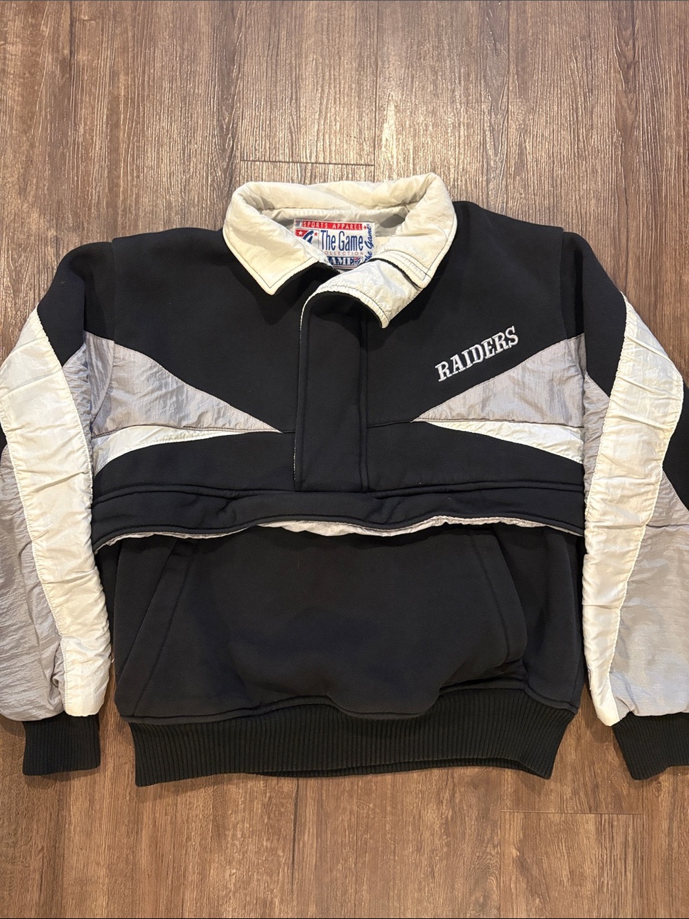Vintage Oakland Raiders men’s large quarter zip